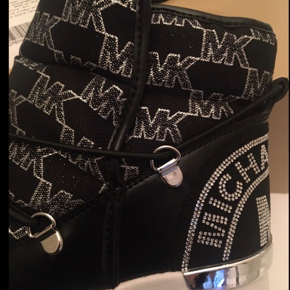 MICHAEL KORS LULA LOGO SLIP ON EMBELLISHED BLACK AND SILVER BOOTIES - Picture 5 of 7